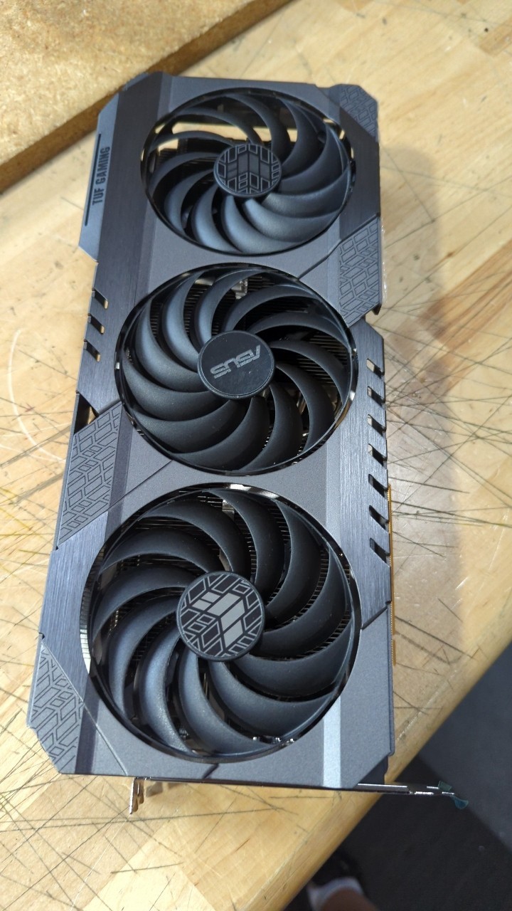 Rtx 4090 24Gb Graphics Card - BH PARÇALAR İÇİN EN İYİ TEKLİF